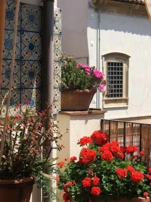 *** לינה וארוחת בוקר קטאניה Bnb San Barnaba איטליה