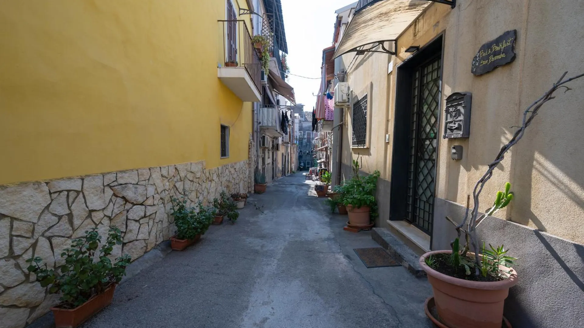 Bnb San Barnaba CTA 3*,